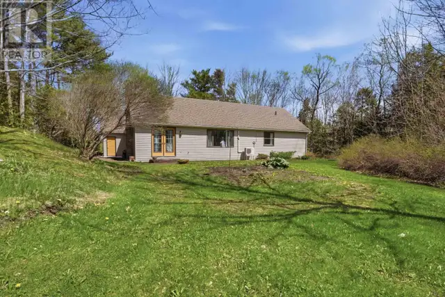 44 Lakewood Drive Extension Brooklyn, Nova Scotia in Houses for Sale in Bedford - Image 4