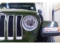 **ACCIDENT FREE - MECHANICALLY CERTIFIED** 95,392 KM This 2023 Jeep Wrangler 4x4 Sahara is powered b... (image 6)