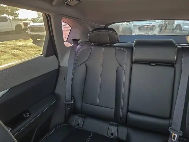 2027 Cadillac OPTIQ Sport in Cars & Trucks in Winnipeg - Image 13