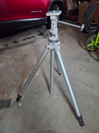 PROFESSIONAL LASER LEVEL TRIPOD Calgary Alberta Preview