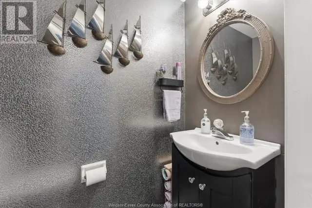 6256 ROSE-VILLE GARDEN DRIVE Windsor, Ontario63006663135491124