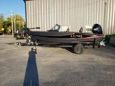 2026 Lund 1875 Crossover XS Sport .