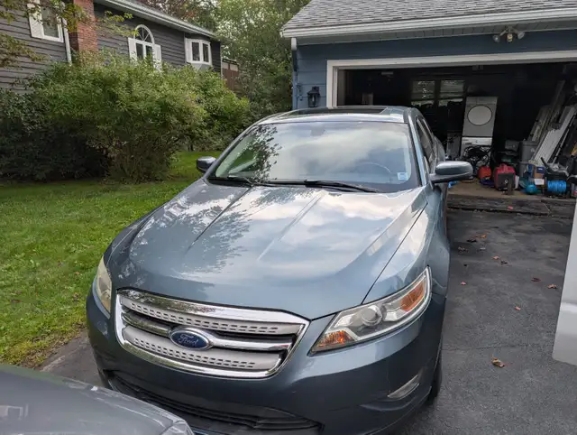 2010 Ford Taurus SEL585559250589470724
