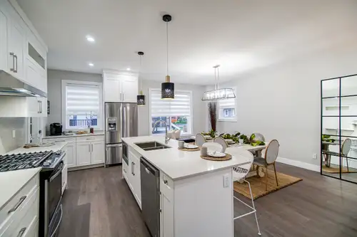 Spacious corner 4 bedroom 4 bathroom 2000SF home- 2 car garage and AC
