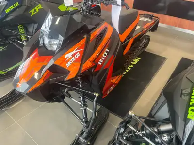 BRAND NEW RIOT 400 146, ALL NEW IN STOCK SLEDS AND ATV'S SOLD AT DEAD DEALER COST, 2 YEAR WARRANTY....