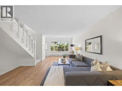 Welcome to Faireharbour, a centrally located and highly sought-after townhouse complex in the heart...