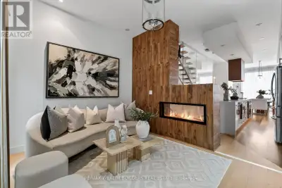 Location is the one upgrade you can't renovate! This gorgeous end-unit executive FREEHOLD townhome i...