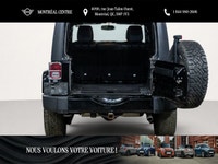 Découvrez ce superbe Jeep Wrangler Unlimited 4WD 4dr Sahara d'occasion, offrant aucun accident rappo... (image 7)