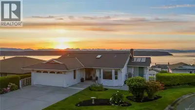 Perched in a sought-after neighbourhood, this versatile property offers stunning ocean views and exc...