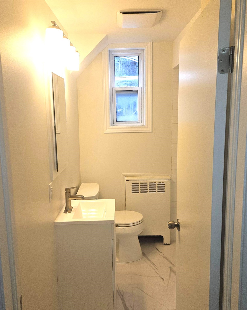 Beautiful 1 Bedroom - PRIME North Oshawa 3