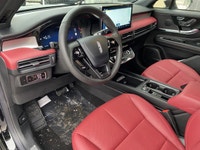This Executive Driven Lincoln has been carefully driven by one of our employees or as a courtesy ser... (image 5)