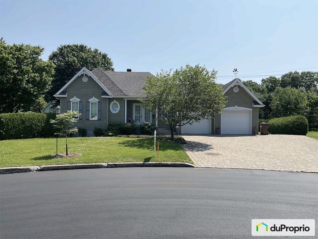 $784,000 - Bungalow for sale in Joliette — photo 2