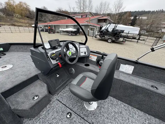 2026 TRACKER ProGuide V175CB Fishing Boat in Powerboats & Motorboats in Vernon - Image 19