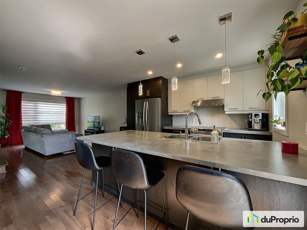 $585,000 - Townhouse for sale in St-Philippe — photo 2