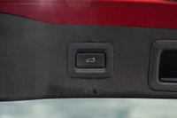 ... Engine: Moteur à 4 cylindres 2.5L L/100Km City: 9.8 L/100Km Hwy: 7.9 (image 9)