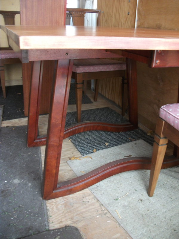 Nice Walnut Dining Table and Six Chairs in Dining Tables & Sets in Belleville - Image 3
