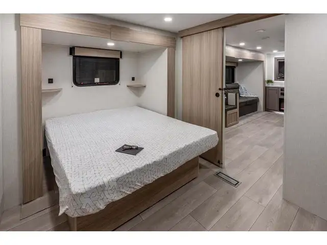 2026 KZ-RV Sportsmen SE 383DBKSE in Travel Trailers & Campers in Longueuil / South Shore - Image 14