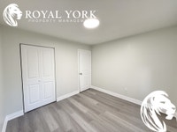 ** OPEN 24/7 - CALL: 437-561-9900 ** 5 Bedrooms, 2 Bathrooms, Near Parks, Public Transportation, Bus... (image 8)