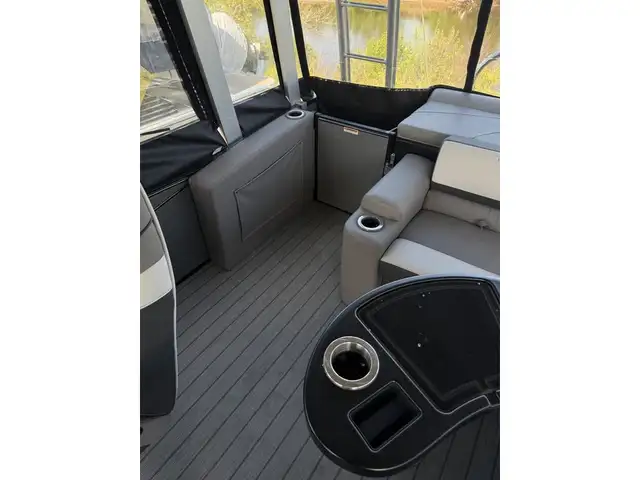 2023 Legend V-Series Aqua Tower Sport Pro w/ full enclosure, 115 in Powerboats & Motorboats in New Glasgow - Image 24