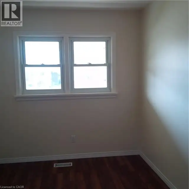 245 EIGHTH Avenue Kitchener, Ontario in Houses for Sale in Kitchener / Waterloo - Image 13