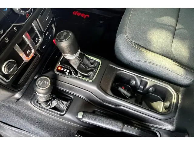 2024 Jeep Wrangler SportS 2 Dr | 12\" Screen | CarPlay | Tow Pkg in Cars & Trucks in Mississauga / Peel Region - Image 15