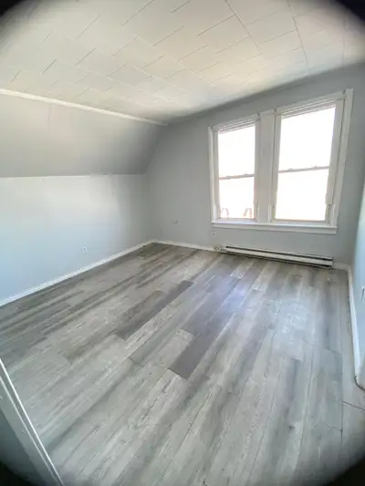 * Response will go to your email registered with Kijiji * Located at 495 Townsend Street in Sydney....