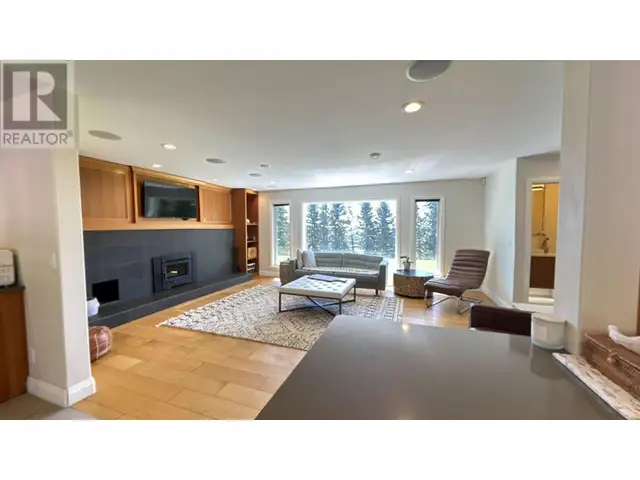 12583 267 ROAD Fort St. John, British Columbia in Houses for Sale in Fort St. John - Image 4