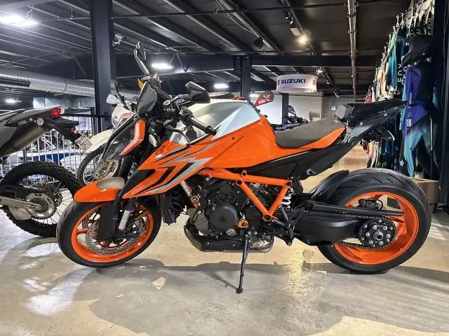 2023 KTM 1290 SUPER DUKE R in Street, Cruisers & Choppers in City of Halifax - Image 3