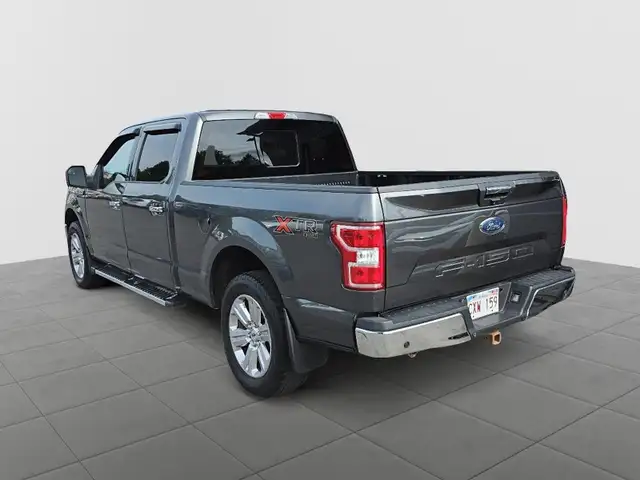 2018 Ford F-150 XLT XLT | 4X4 | XTR Package | Crew Cab | 5.0L V8 in Cars & Trucks in Fredericton - Image 5