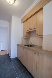 Akelius two bedroom apartment for rent. Located near avenue Randall in the Cote-Saint-Luc neighborho... (image 4)