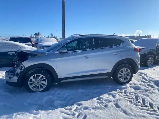 2017 Hyundai Tucson AWD 4dr 2.0L SE *ONLY FOR PARTS* in Auto Body Parts in Regina - Image 2