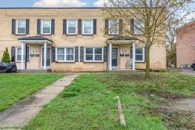 Unit B - 1275 Clonsilla Avenue - All Utilities & Parking Included – $1,875/month Just steps away fro...