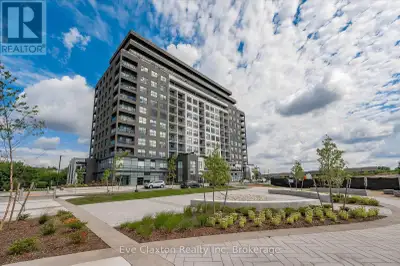 Live in Light, Luxury, and ConvenienceStep into this sun-drenched 2-bedroom, 2-bathroom corner unit...