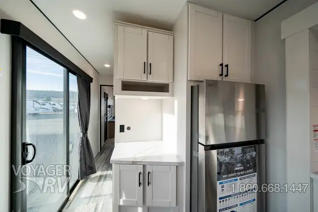 2026 Jayco Jay Flight 401FLTS Bungalow in Travel Trailers & Campers in Kelowna - Image 45