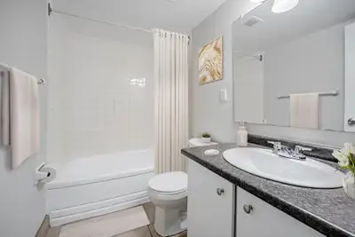 1 Bedroom Apartment for Rent - Downtown London, View more