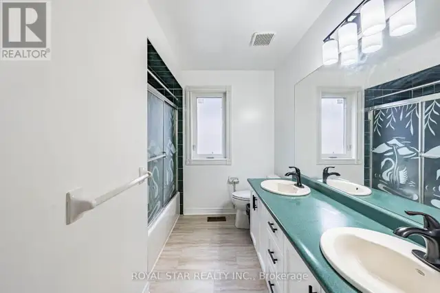 40 OAKDALE ROAD Vaughan (Maple), Ontario in Houses for Sale in Markham / York Region - Image 29