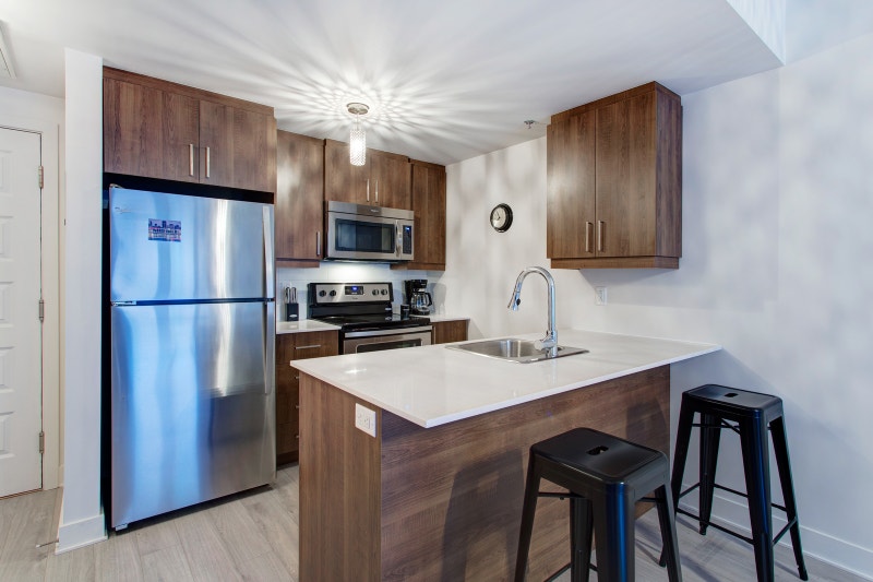 Condo Appartement 3 1/2 à louer VilleMarie tout inclus! Locations