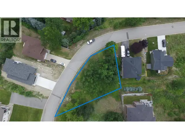 928 8th Street Montrose, British Columbia in Land for Sale in Nelson - Image 5
