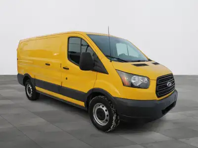 2017 Ford Transit-150 Appelez-nous afin de fixer une rencontre — nous travaillons sur rendez-vous se...