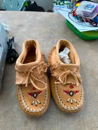 Laurentian Chief Double Padded Sole Moccasin
