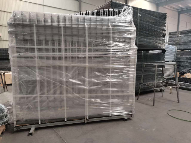 NEW 88 FT ORNAMENTAL WROUGHT IRON GATE & FENCE PANEL KIT 5120610 in Decks & Fences in Calgary - Image 3