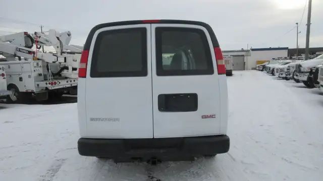 2008 GMC Savana CARGO VAN in Heavy Trucks in Vancouver - Image 16