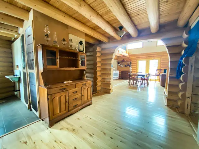 Log home on 10.98 acres (40 mins from Faro) - Felix Robitaille® in Houses for Sale in Whitehorse - Image 7