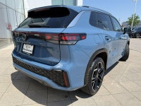 Humberview Volkswagen on the Queensway Turn heads in this stunning 2026 Volkswagen Tiguan Highline T... (image 6)