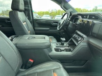 Leather Seats, Duramax 3.0L Turbo Diesel Engine! Capable on road, relentless off road and completely... (image 2)