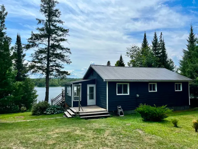 FULLY FURNISHED WATERFRONT COTTAGE – LONG-TERM RENTAL – $2,000
