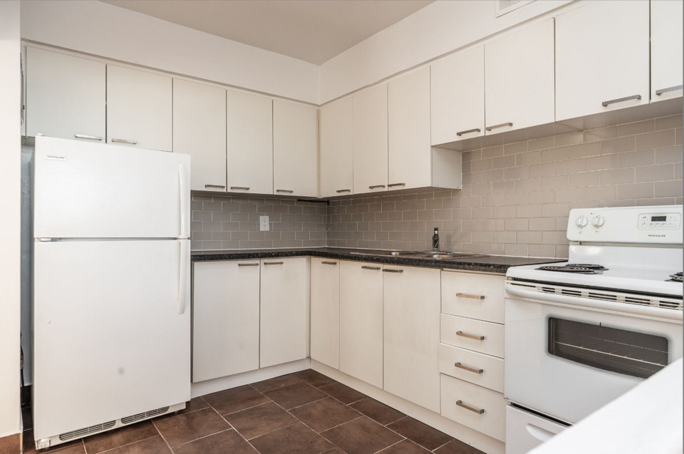Two bedroom, Dixon and Islington - ID 4695 4