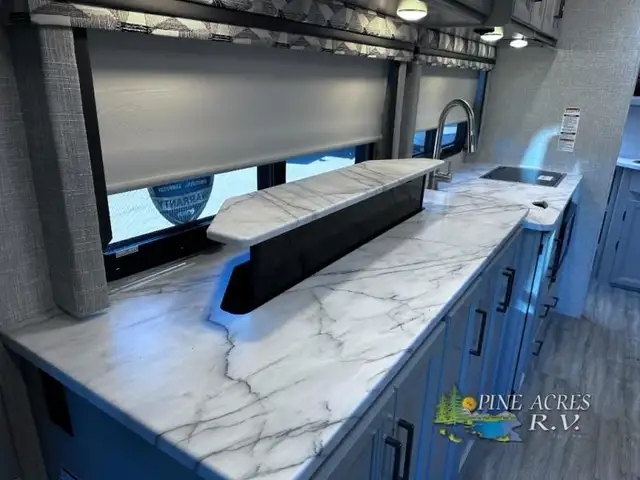 2024 Thor Motor Coach Gemini AWD 23TE Brand new ! Save Huge ! in RVs & Motorhomes in Moncton - Image 19