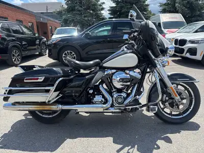 Check out this 2014 CANADIAN Electra Glide Police 103ci with 126,069kms. Be sure to follow us on Ins...