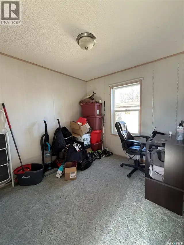 710 1st AVENUE W Kindersley, Saskatchewan in Houses for Sale in Saskatoon - Image 11